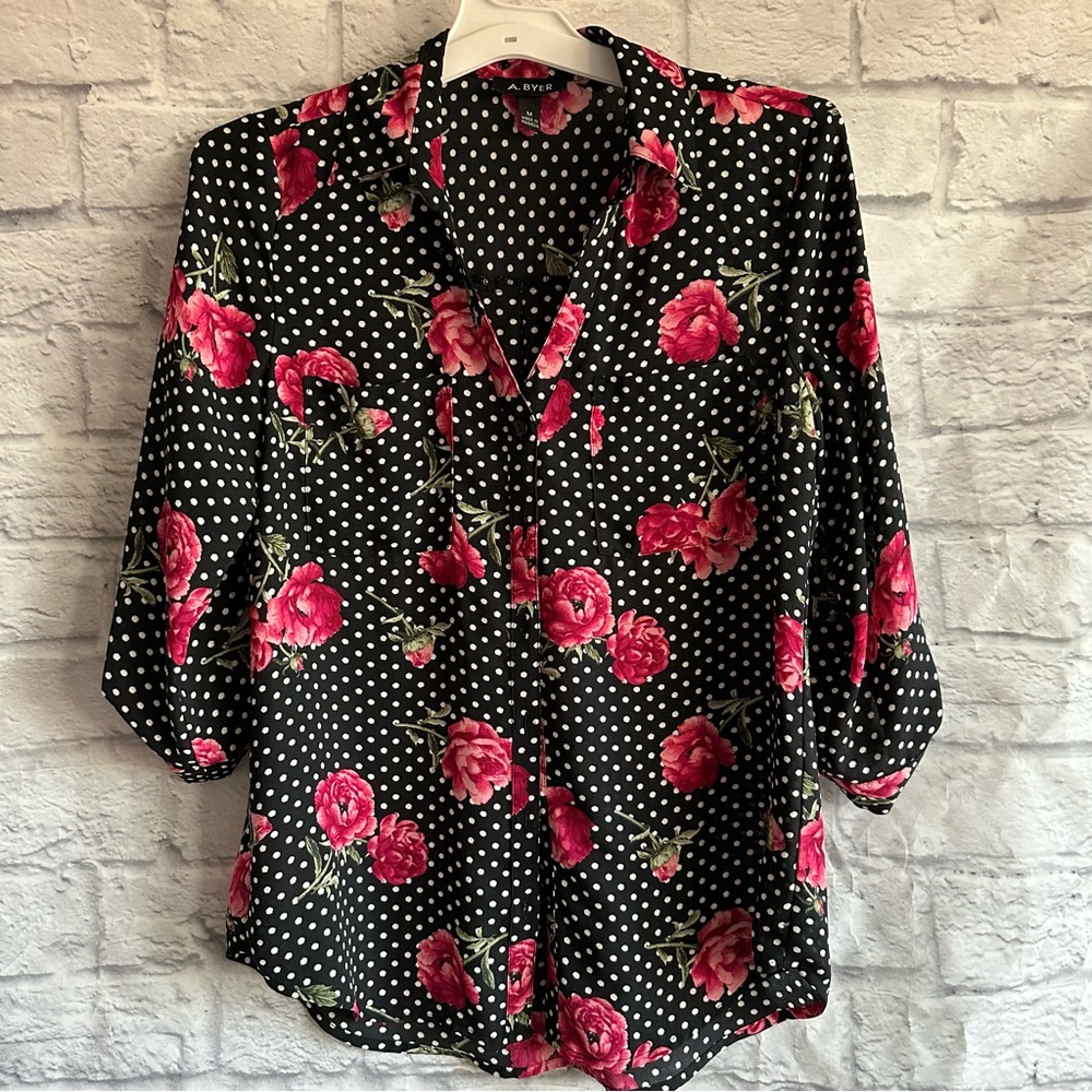PREOWNED A. BYER BLACK WHITE POLKA DOT PINK ROSE ACCENT BLOUSE BUTTON FRONT M
